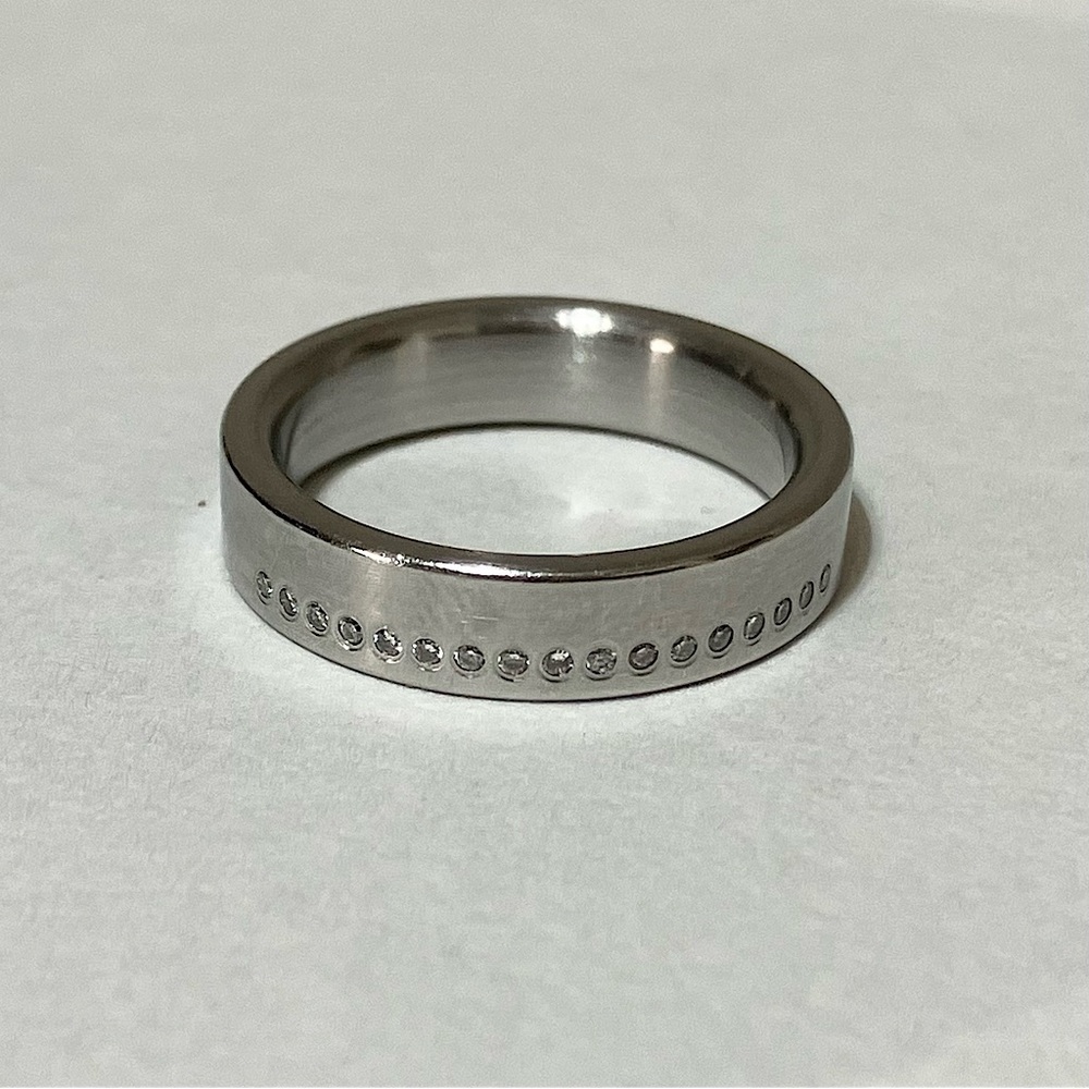 Xen Stainless and Diamond Ring Size 6